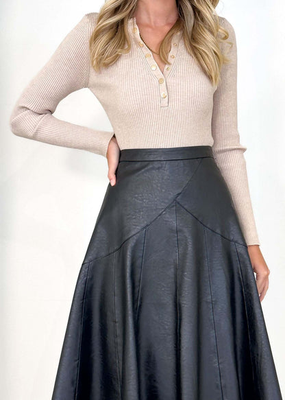 Classic Vintage Garment with a Flattering Fit