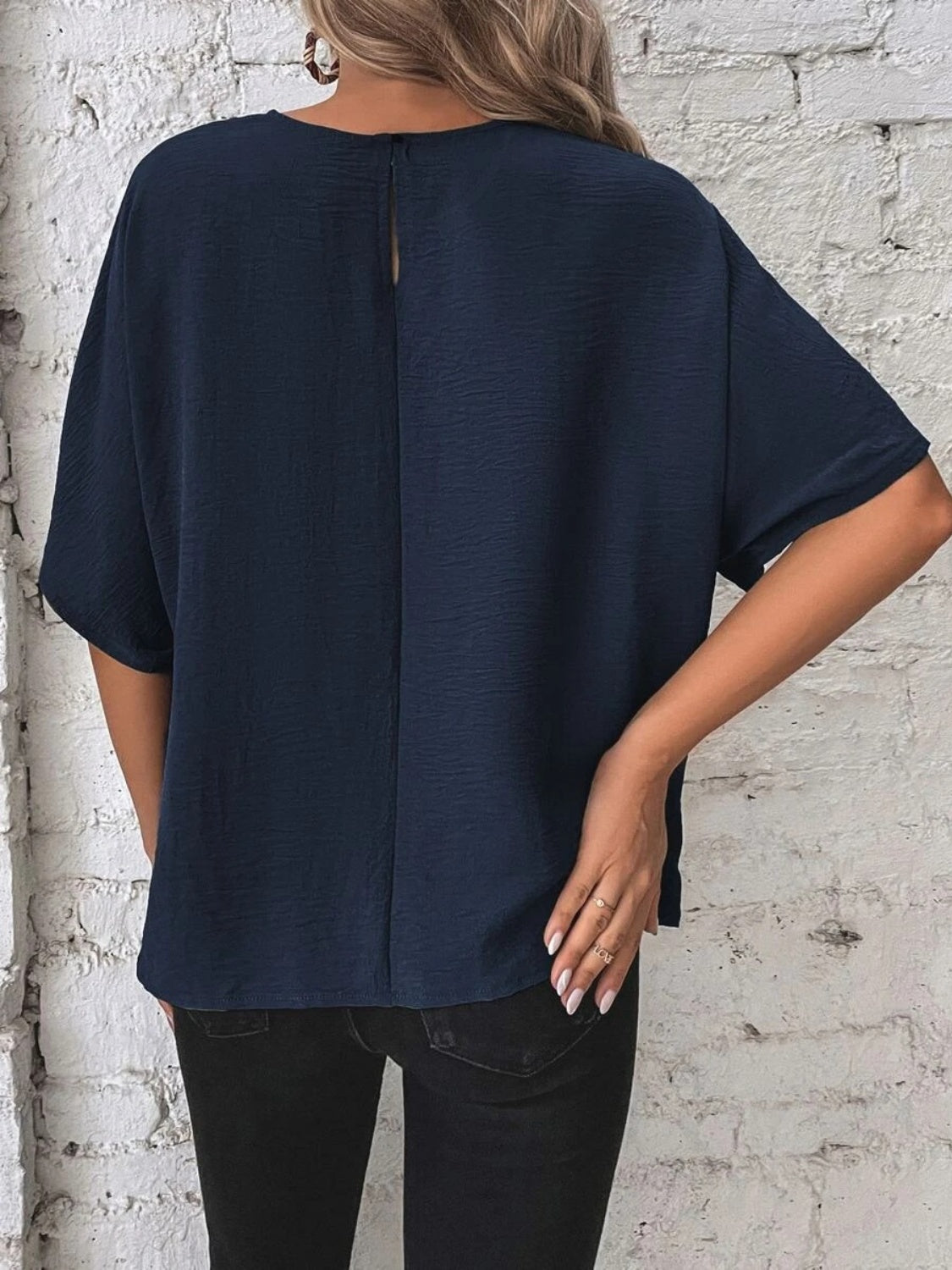 Well Tailored Blouse with a Graceful Silhouette