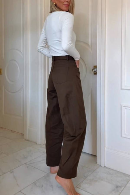 Sophisticated Pants with a Clean Classic Look