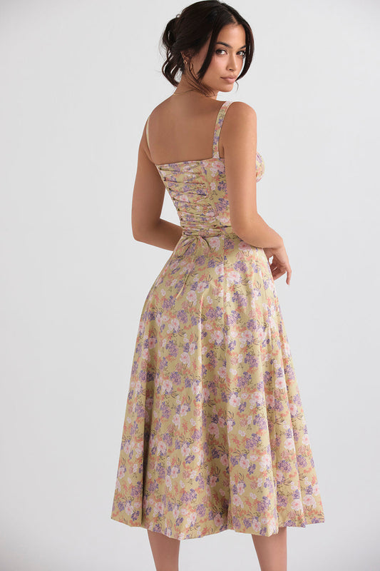 Classic Vintage & Enduringly Stylish Dress