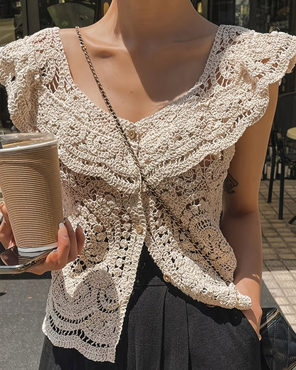 Well Tailored Blouse with a Graceful Silhouette