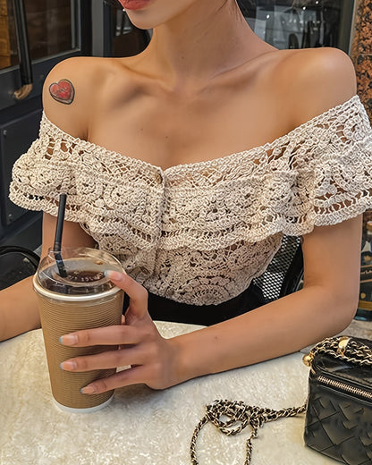 Well Tailored Blouse with a Graceful Silhouette