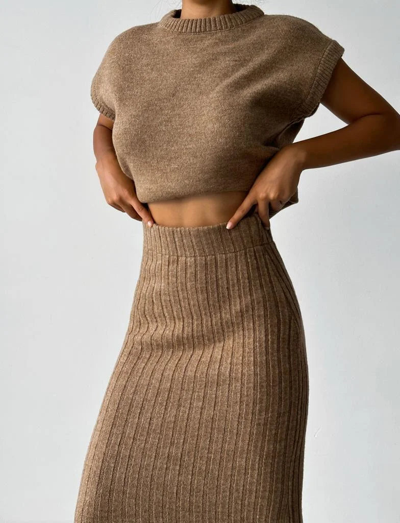 Well Tailored Garment with a Graceful Silhouette
