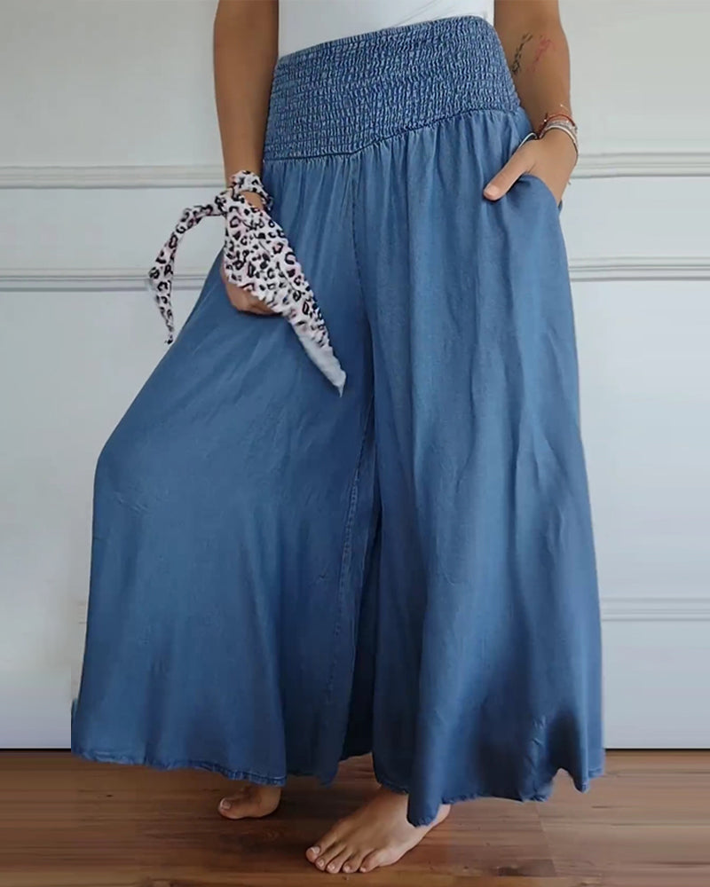 Effortlessly Elegant Trousers with a Timeless Design