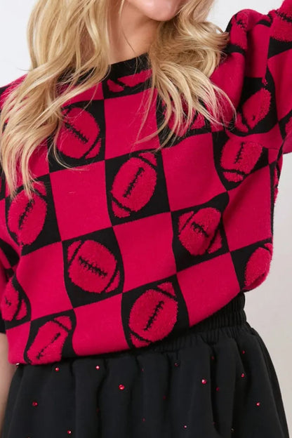 Well Tailored Sweater with a Graceful Silhouette
