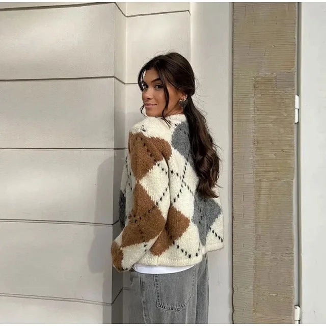 Elegantly Styled Cardigan for Everyday Wear