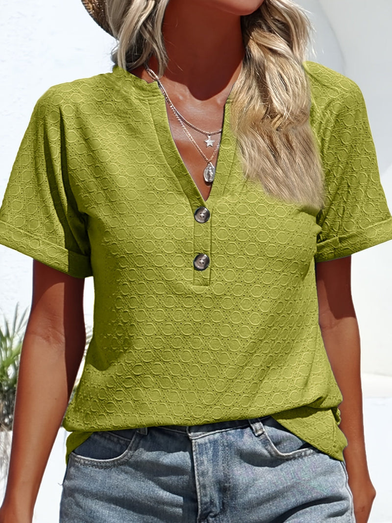 Well Tailored T-Shirt with a Graceful Silhouette