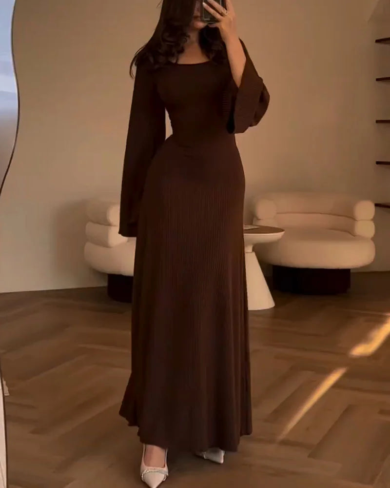 Gracefully Styled Dress for Any Occasion