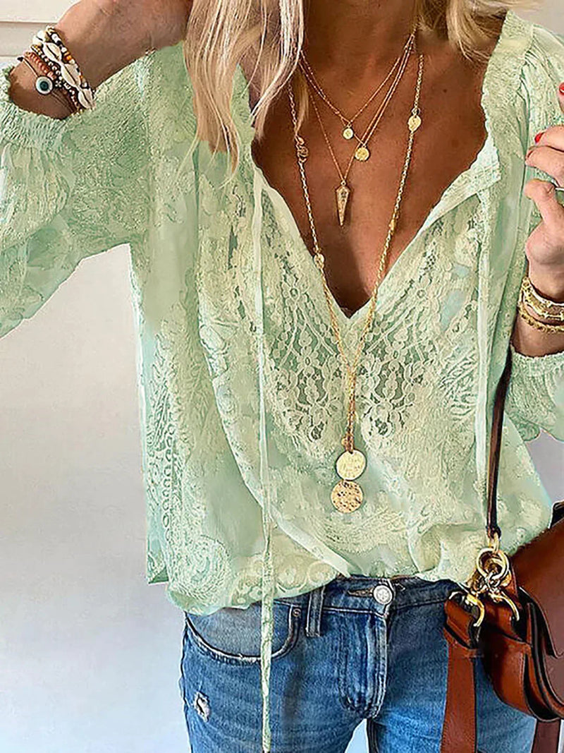 Well Tailored Blouse with a Graceful Silhouette