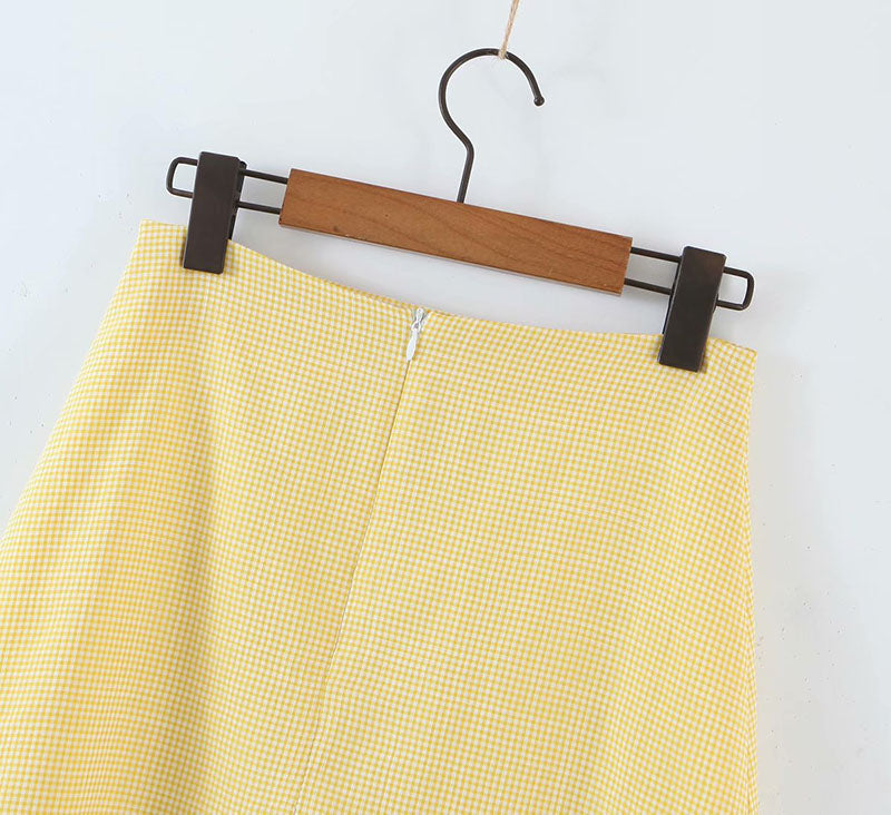 Classic Vintage Top with a Flattering Fit