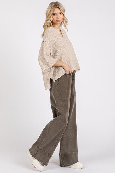 Effortlessly Elegant Trousers with a Timeless Design