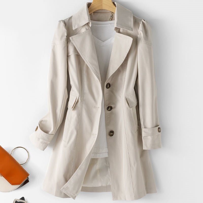 Beautifully Finished Coat in a Timeless Design