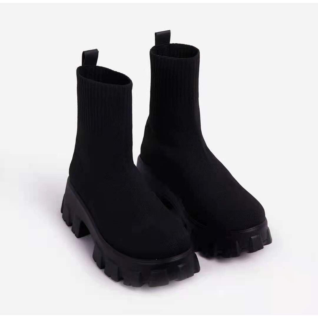 Graceful Orthopedic Shoes for Modern Look