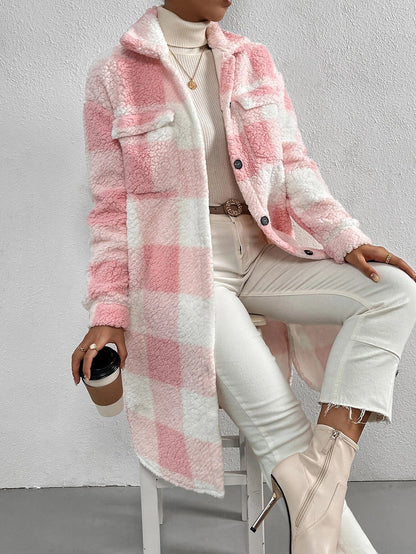 Well Tailored Coat with a Graceful Silhouette