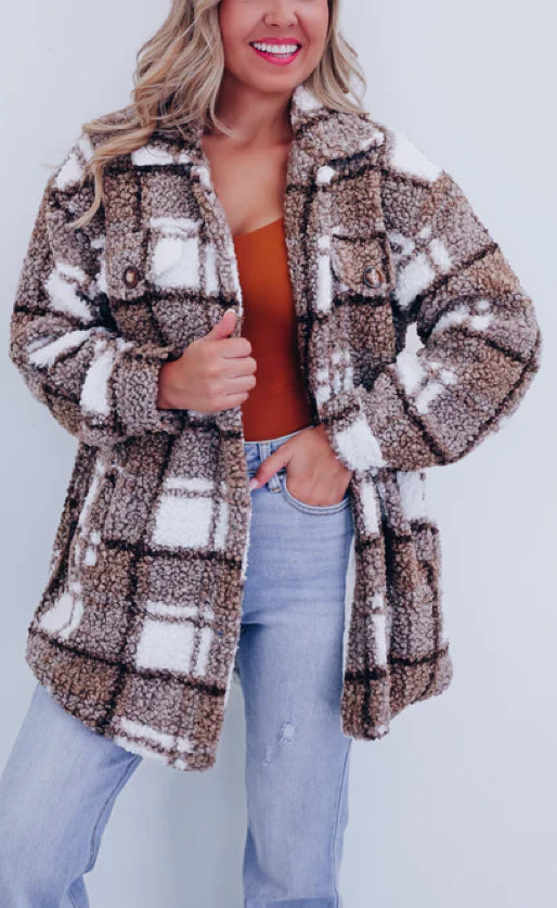 Gracefully Styled Jacket for Any Occasion