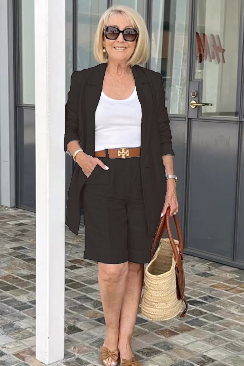 Well Tailored Pants with a Graceful Silhouette