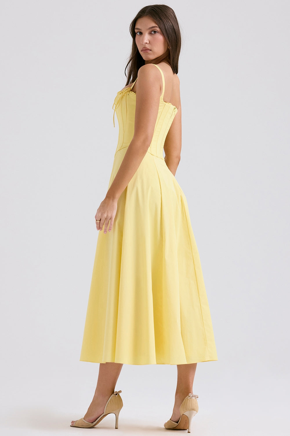 Classic Vintage Dress with a Flattering Fit
