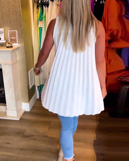 Classic Vintage Blouse with a Flattering Fit