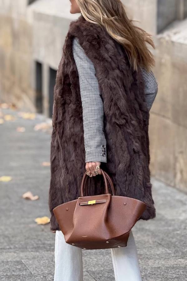 Gracefully Styled Garment for Any Occasion