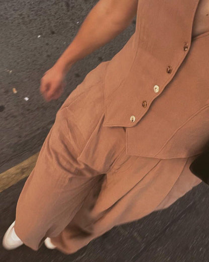 Sophisticated Trousers with a Clean Classic Look