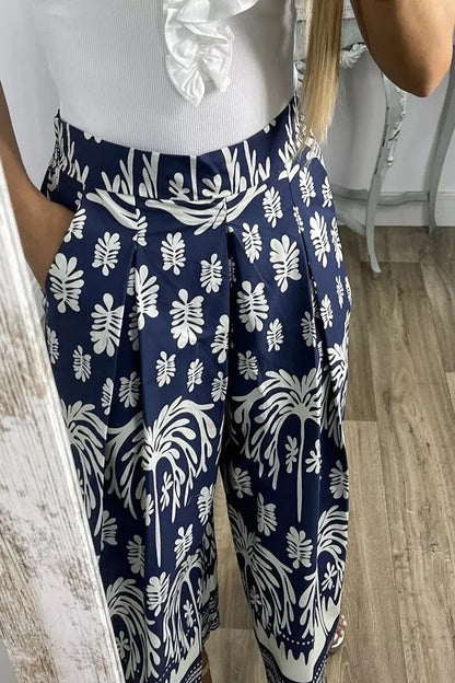 Elegantly Styled Pants for Everyday Wear
