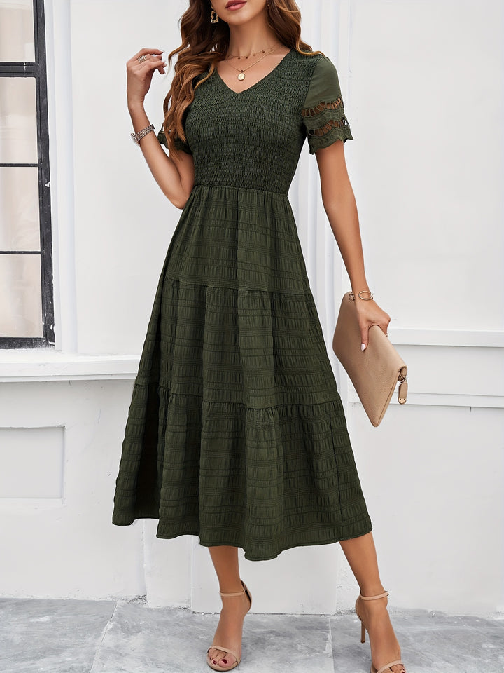 Classic Vintage Dress with a Flattering Fit