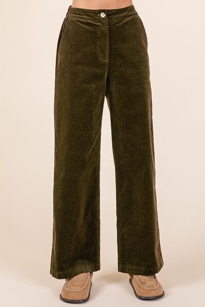 A Vintage Style Trousers with Delicate Timeless Details