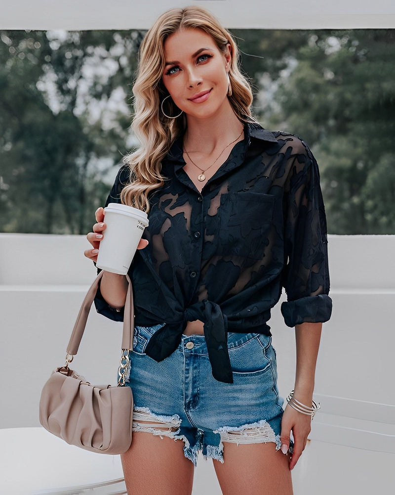 Beautifully Crafted Blouse in a Classic Style