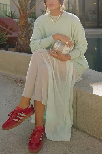 Classic Vintage Sweater with a Flattering Fit