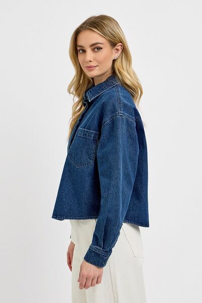 Effortlessly Elegant Jacket with a Timeless Design