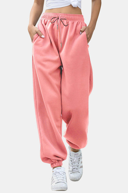 Effortlessly Elegant Pants with a Timeless Design