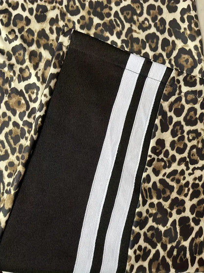 Elegantly Styled Trousers for Everyday Wear