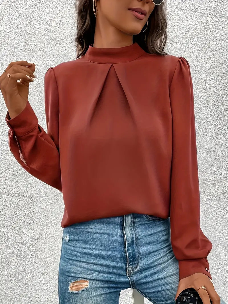 Sophisticated Blouse with a Clean Classic Look