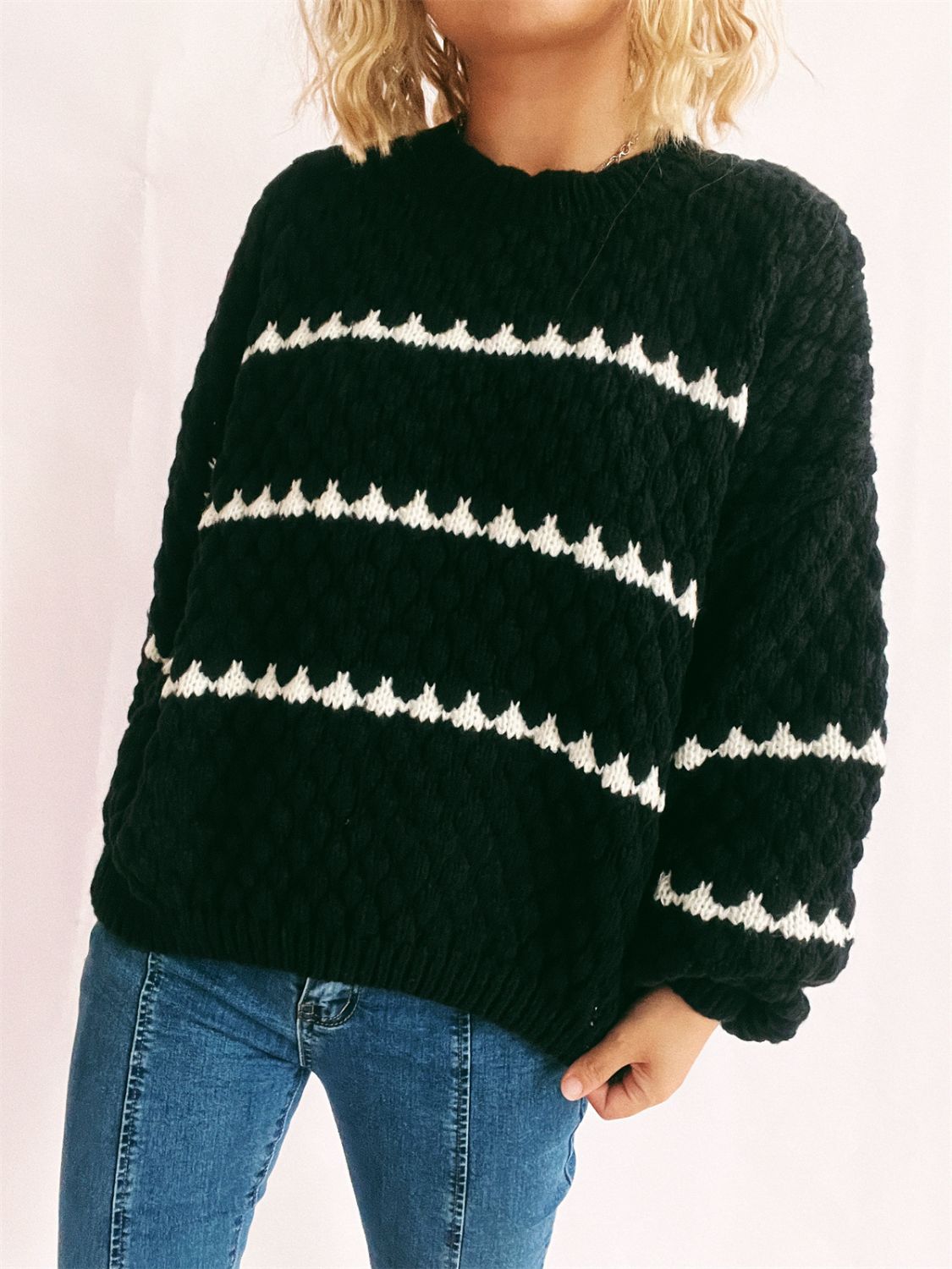Well Tailored Sweater with a Graceful Silhouette