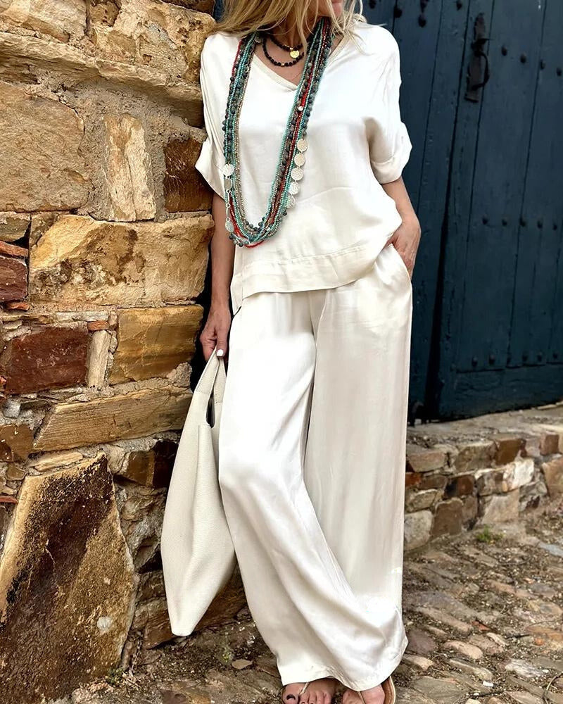 Elegantly Styled Trousers for Everyday Wear
