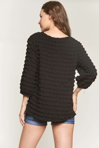 Effortlessly Elegant Blouse with a Timeless Design