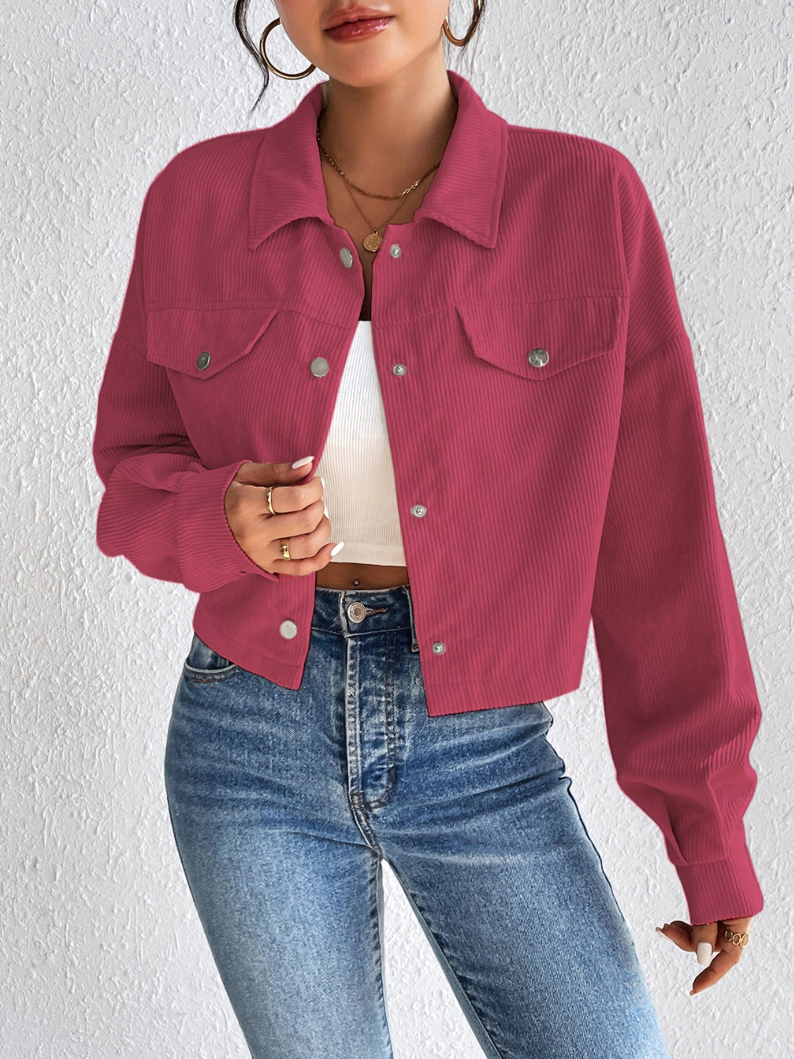 Well Tailored Jacket with a Graceful Silhouette