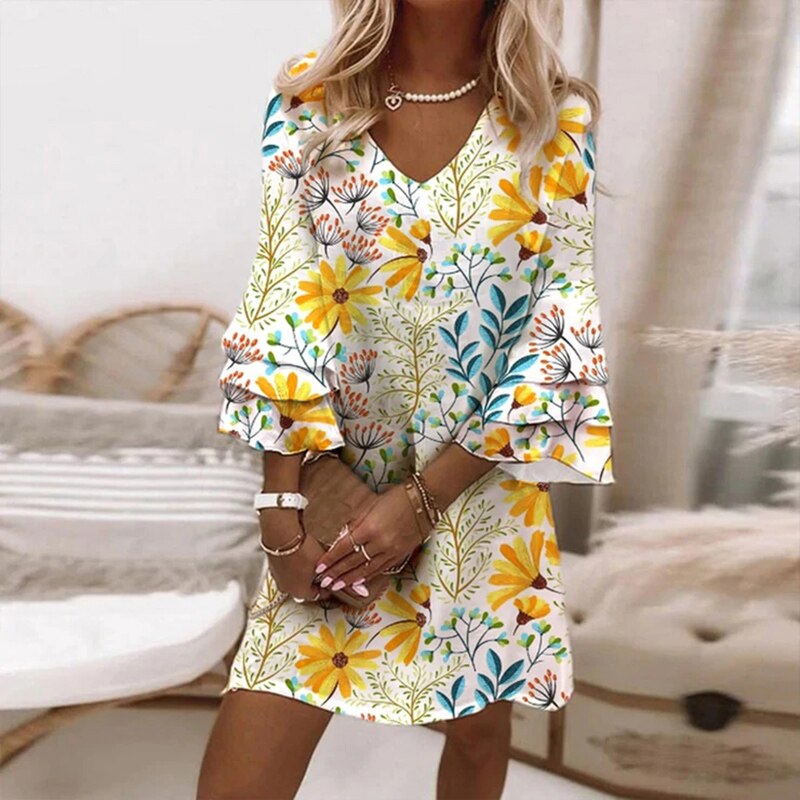 Beautifully Finished Dress in a Timeless Design