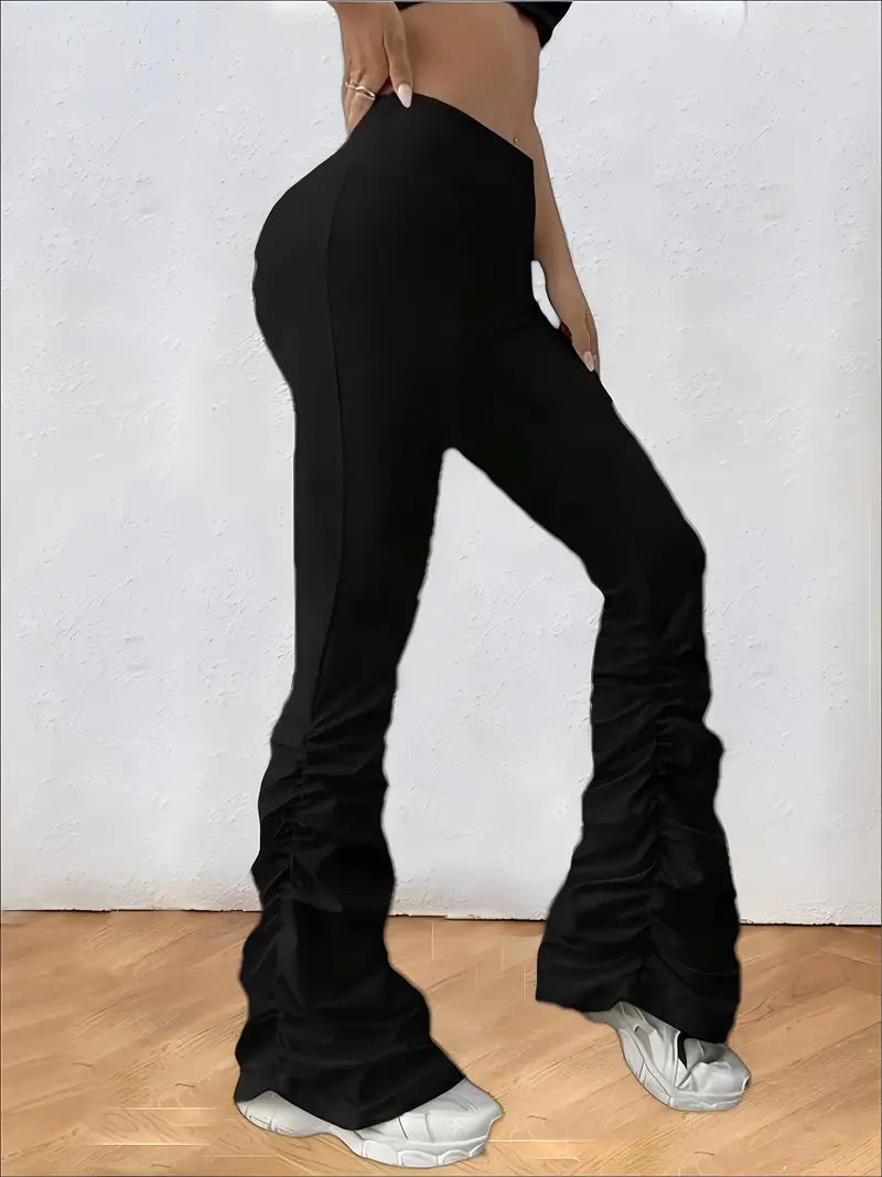 Well Tailored Pants with a Graceful Silhouette