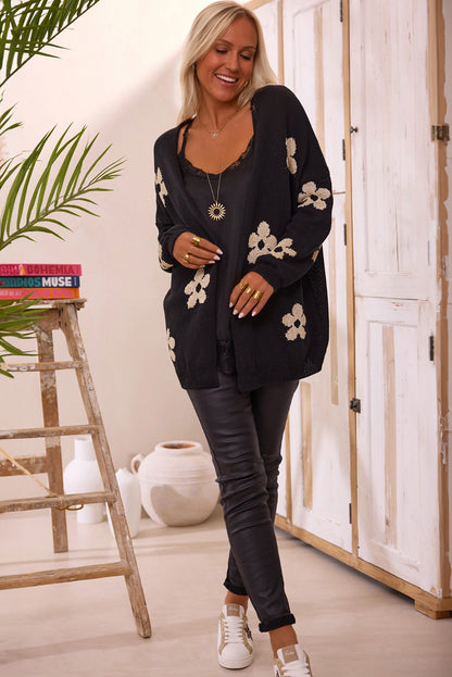 Effortlessly Elegant Cardigan with a Timeless Design