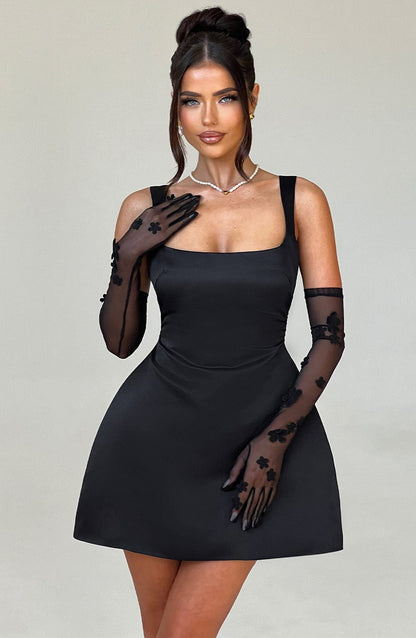 Well Tailored Garment with a Graceful Silhouette