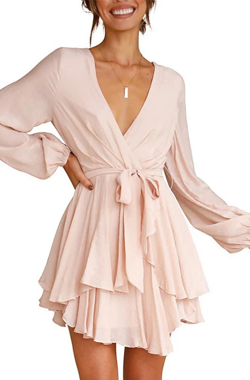 Effortlessly Elegant Dress with a Timeless Design