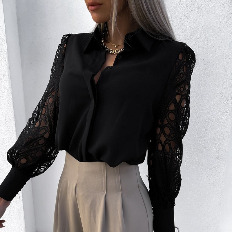 Well Tailored Blouse with a Graceful Silhouette