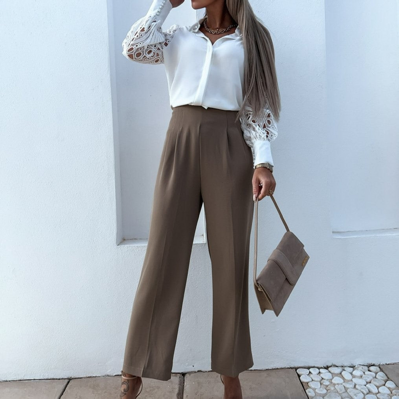 Well Tailored Blouse with a Graceful Silhouette