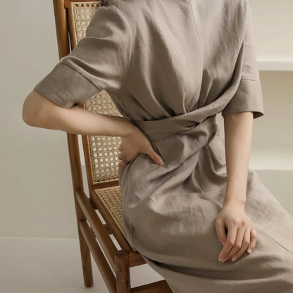 Well Tailored Dress with a Graceful Silhouette
