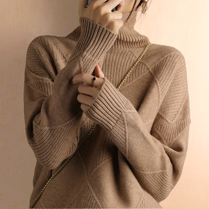 Effortlessly Elegant Sweater with a Timeless Design