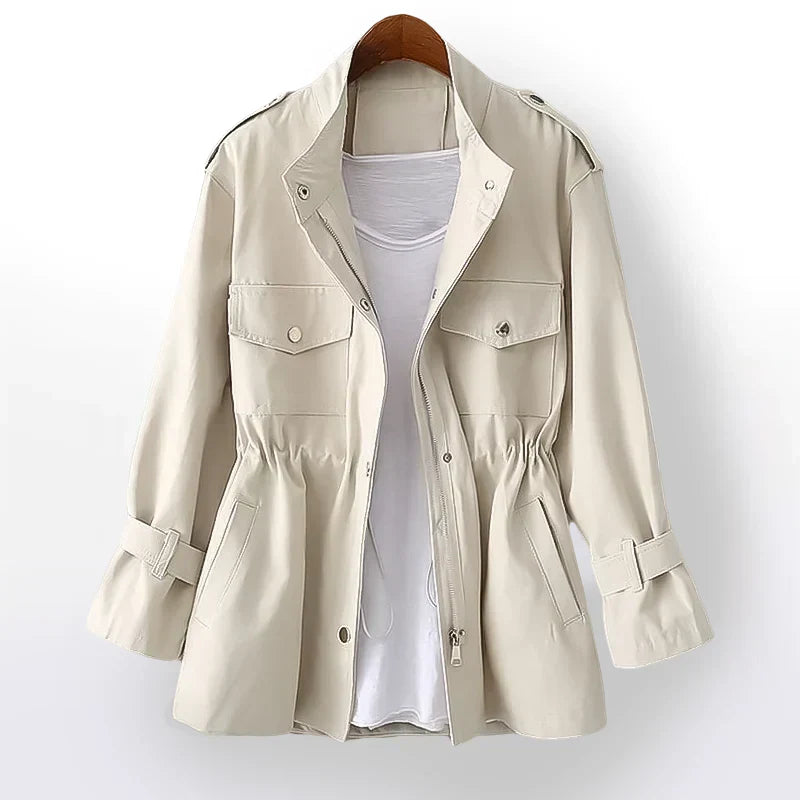 Well Tailored Jacket with a Graceful Silhouette