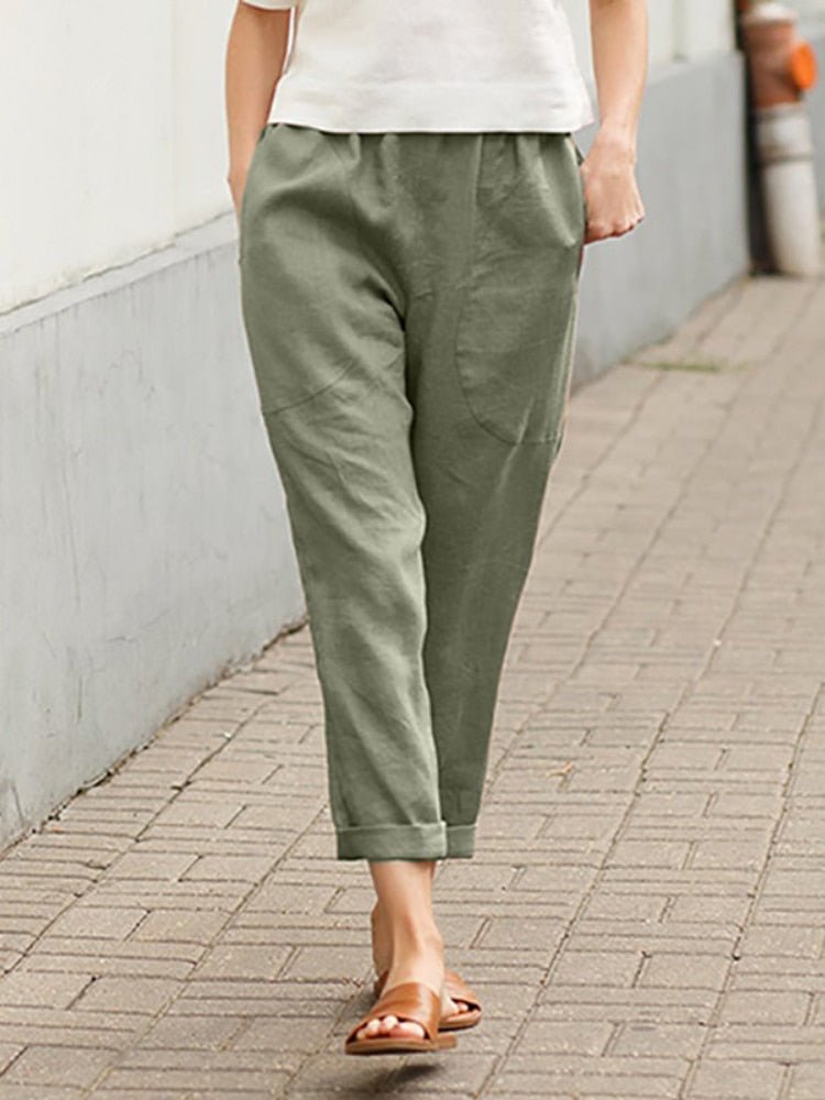 Classic Vintage Trousers with a Flattering Fit