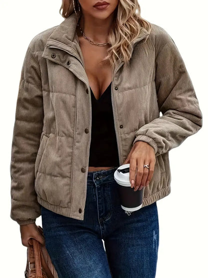 Effortlessly Elegant Jacket with a Timeless Design