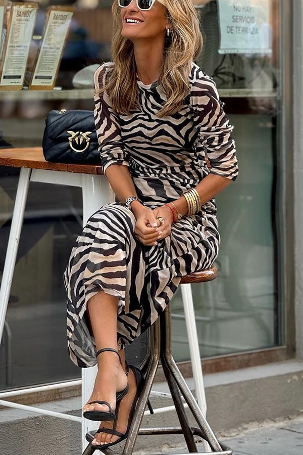 Sophisticated Dress with a Clean Classic Look